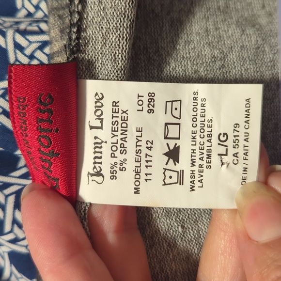 Elegant Multicolor V-Neck Women's Top - Picture 6 of 6